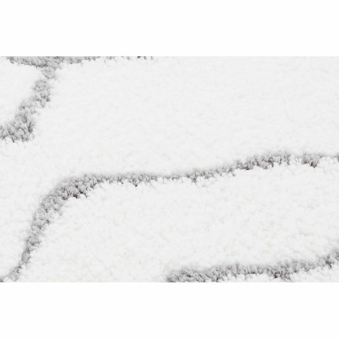 V10HFFA0D8192109D71BD640BF66A73DFB0AR3925528P3