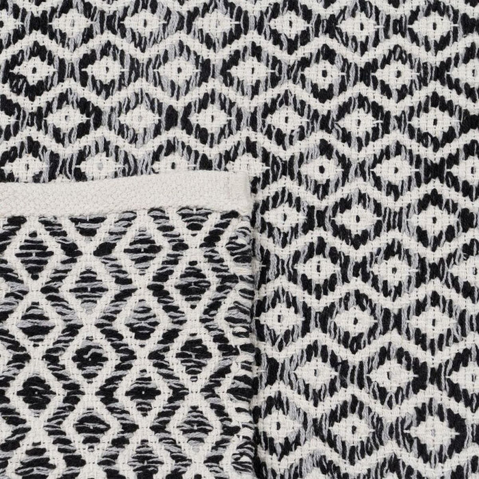 V6H303BBEC6D0DD8915CD85680F0E7AB39CR3670964P5